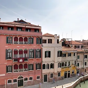 Penzion Palazzo Schiavoni Residenza D'epoca & Suite-apartments, Benátky